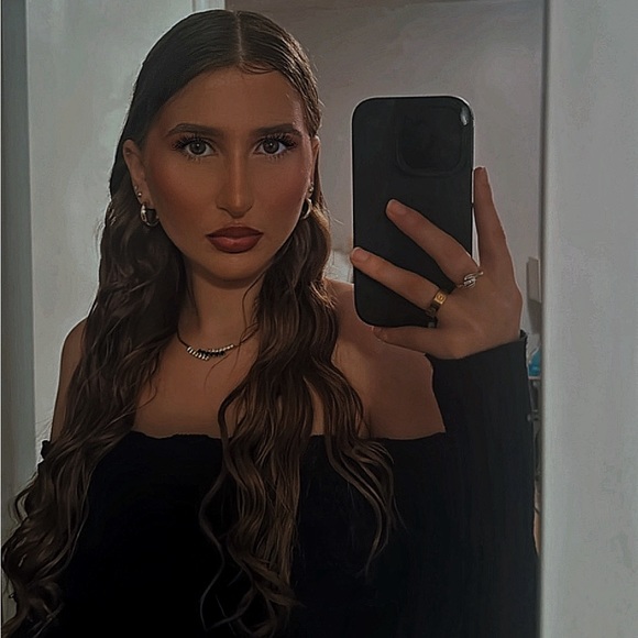 Meet your Posher, Alina - Picture 1 of 1